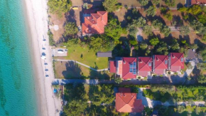 Villa Argo 1 - Beachfront, Big gardens, Location!